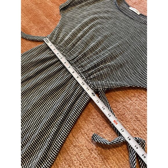Caution To The Wind womens belted knit dress black white short sleeve size M - Picture 4 of 8